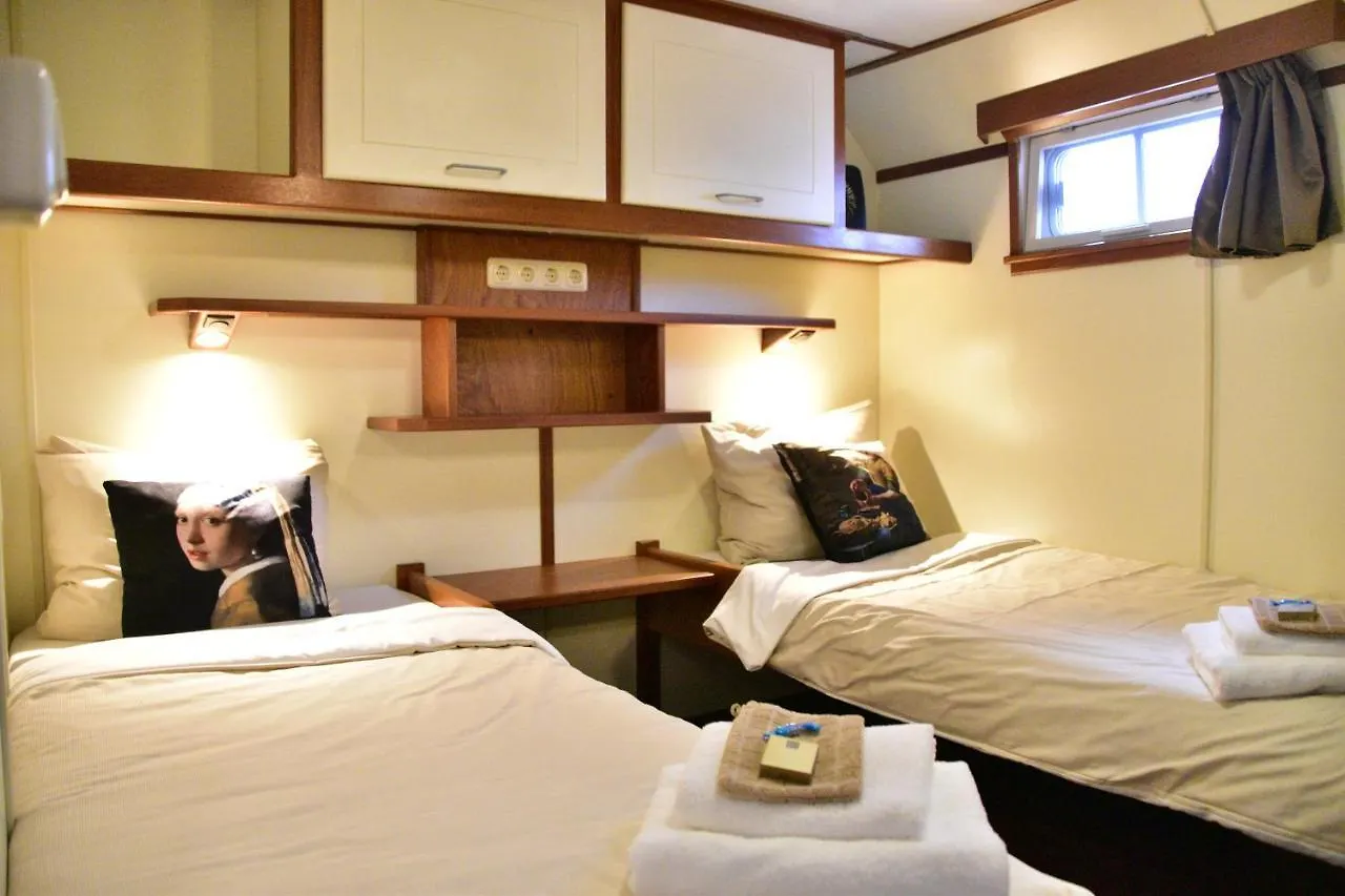 Unique Hotelboat Botel Lena Maria Амстердам 0*,  Нидерланды